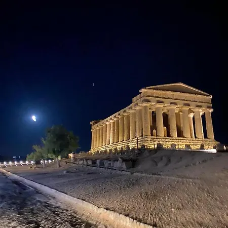 Casa Mariella Holiday home *